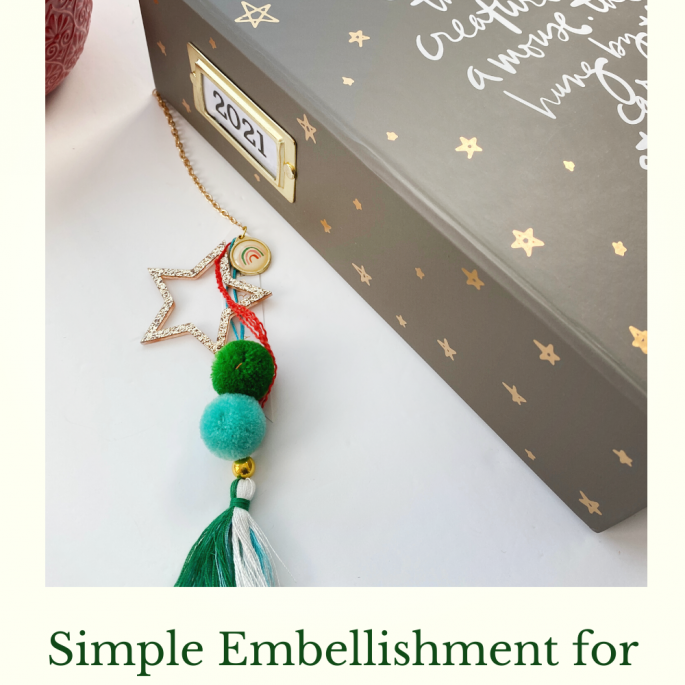 December Daily 2021 Embellishing The Cover | Ali Edwards 10x8 Album